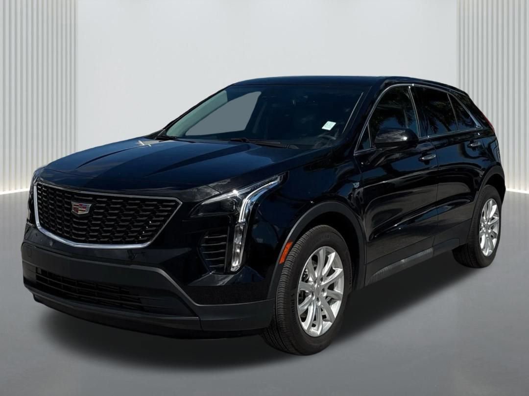 Certified 2023 Cadillac XT4 Luxury w/ Driver Awareness Package