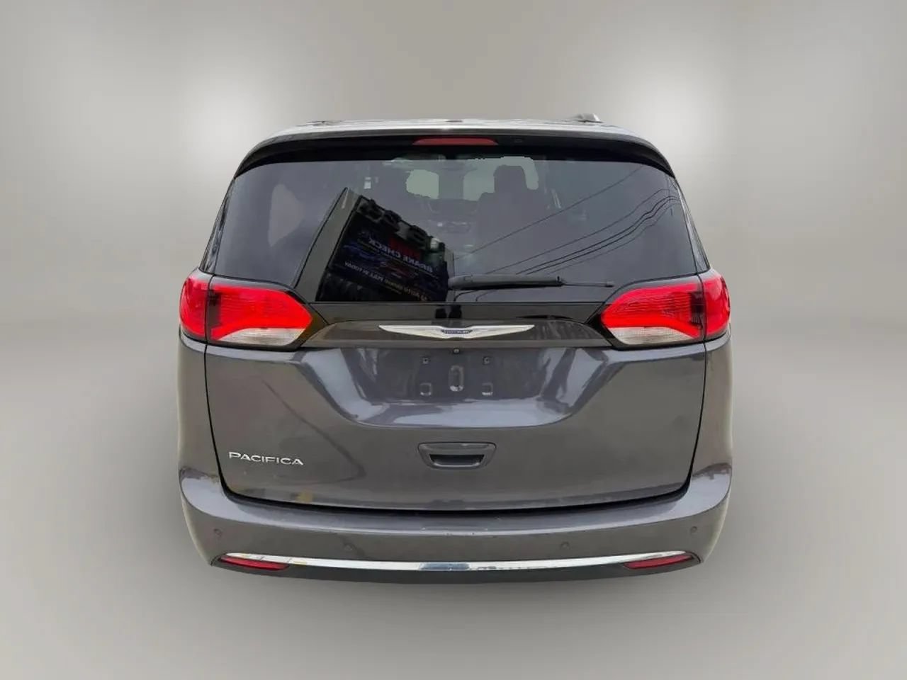 Used 2019 Chrysler Pacifica Touring-L FWD image 6
