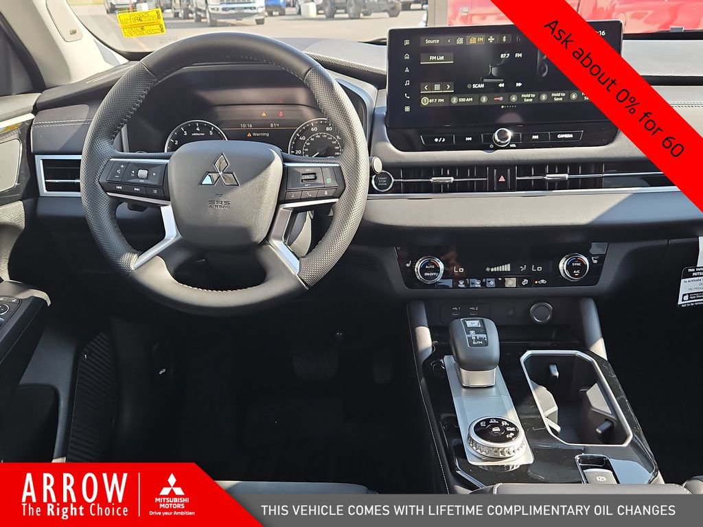 New 2025 Mitsubishi Outlander SE image 20