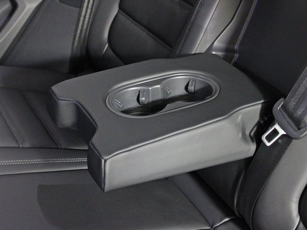 Certified 2026 Porsche Macan image 35