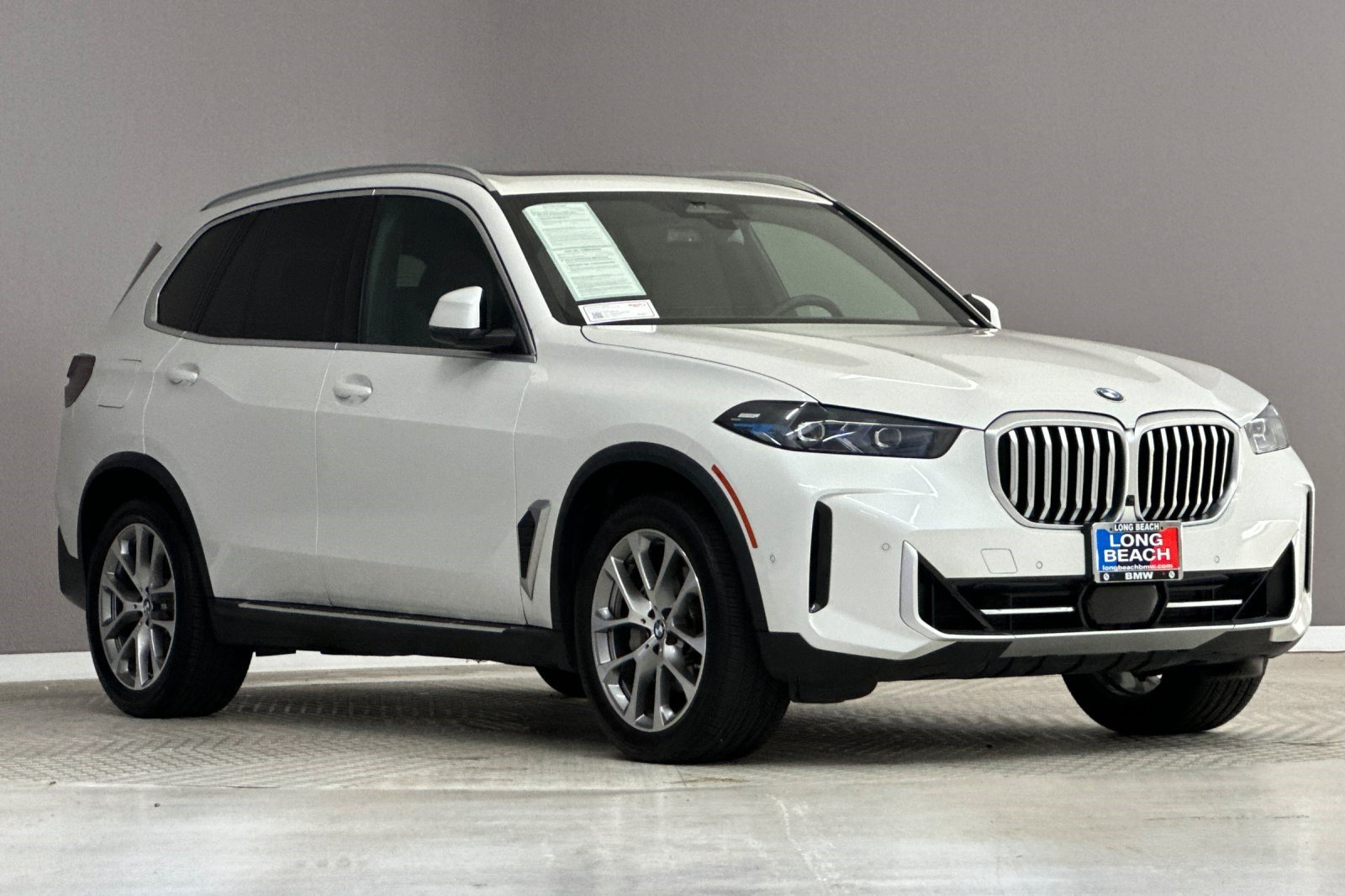 Certified 2025 BMW X5 xDrive40i w/ Parking Assistance Package AWD/4WD image 7