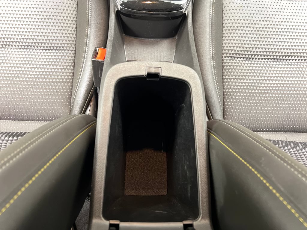 Used 2025 Chevrolet Trax LT FWD image 42