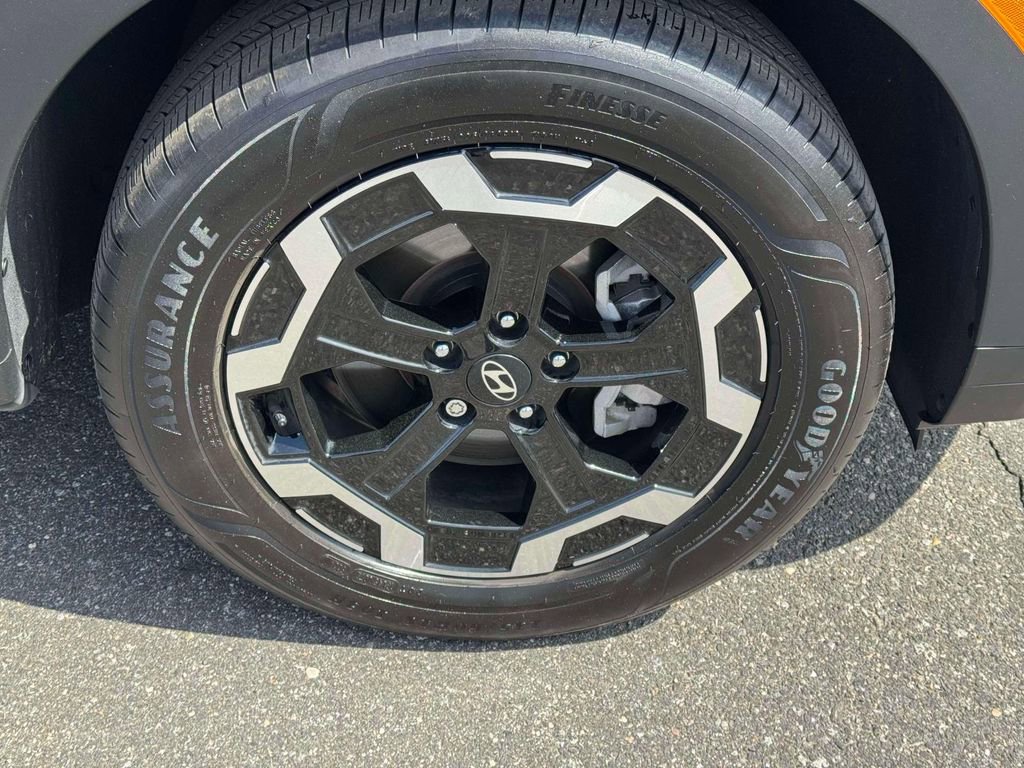 Used 2025 Hyundai Santa Fe SEL image 8