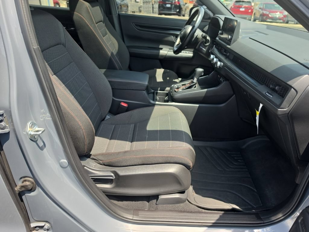 Used 2025 Honda CR-V Sport image 31