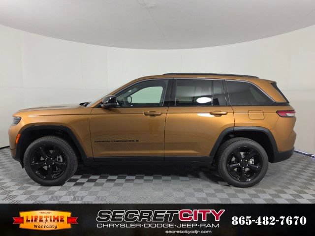 New 2026 Jeep Grand Cherokee Limited w/ Limited Altitude Package AWD/4WD image 4