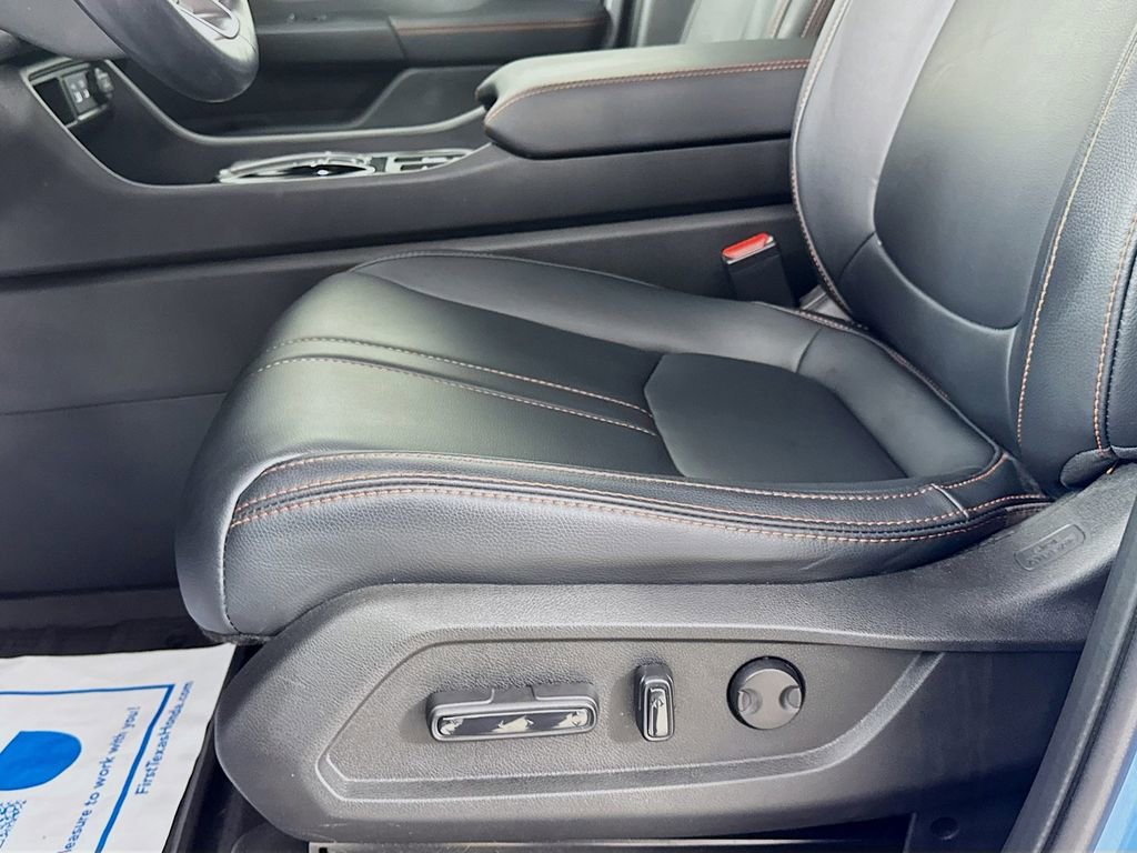 Used 2023 Honda Pilot TrailSport image 23