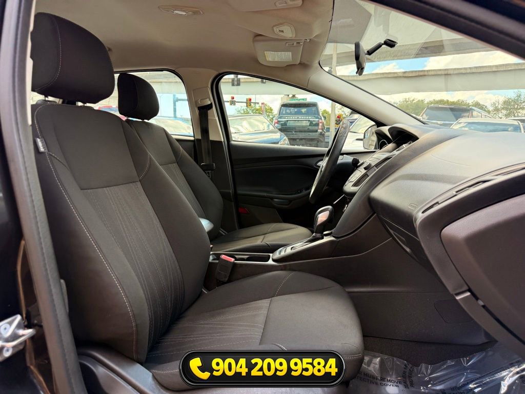 Used 2018 Ford Focus SE FWD image 35