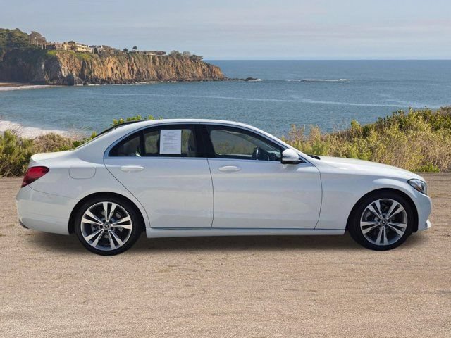 Used 2017 Mercedes-Benz C 300 Sedan image 4