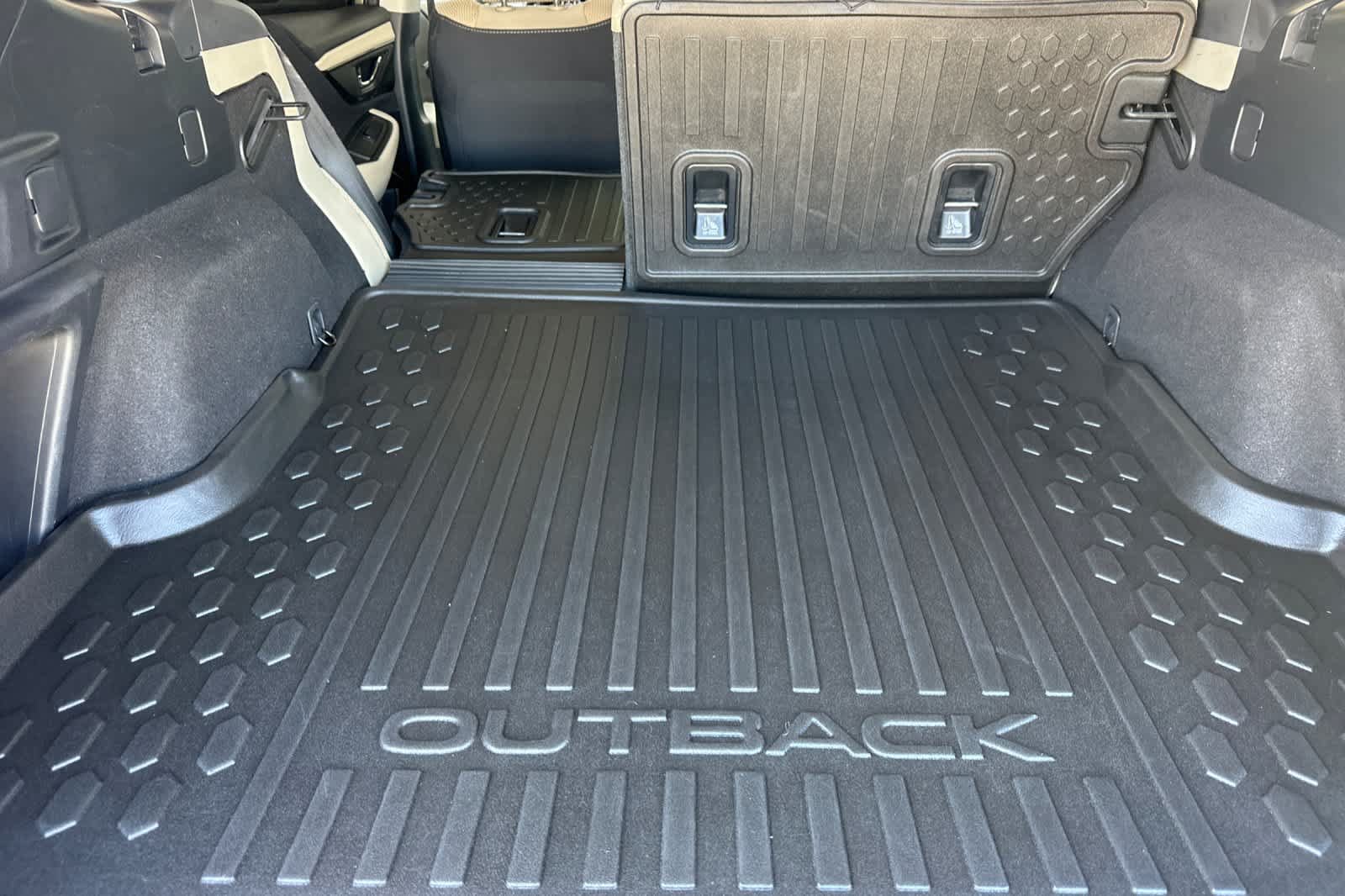 Certified 2021 Subaru Outback Premium w/ Popular Package #1 AWD/4WD image 14