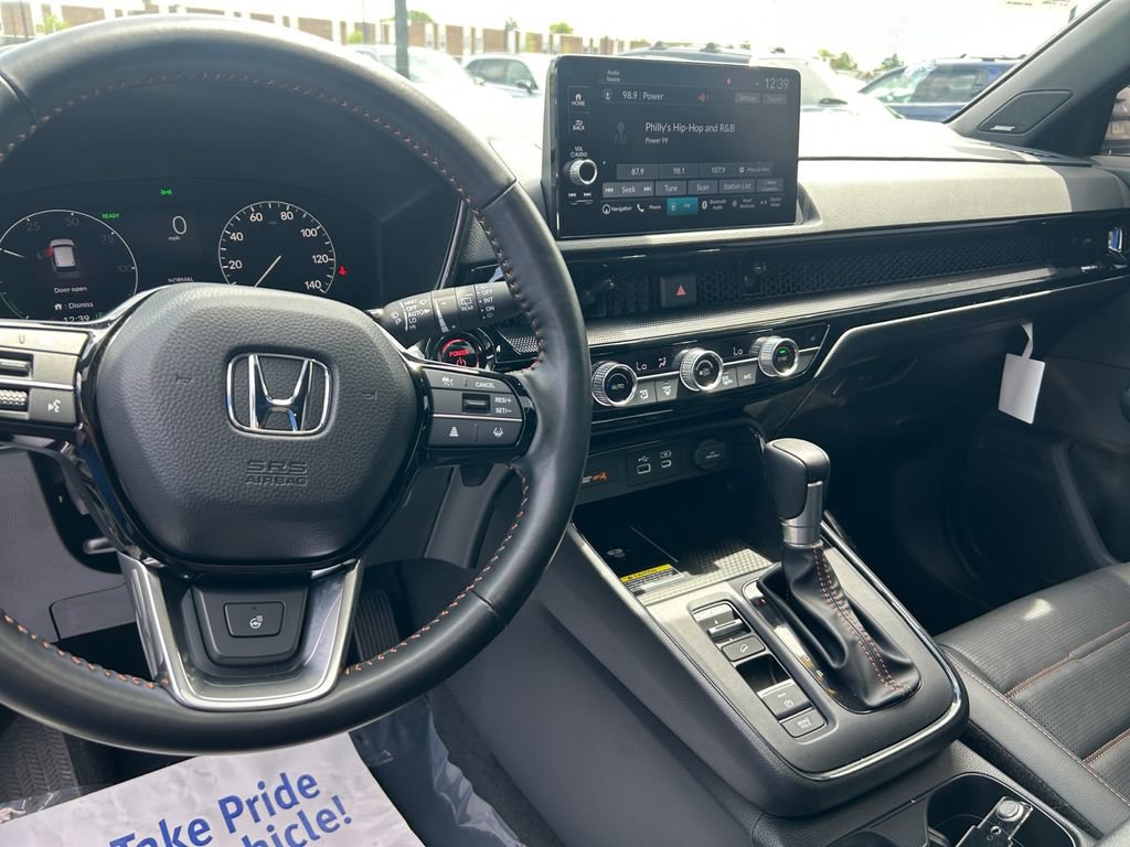 Used 2025 Honda CR-V Sport Touring image 11