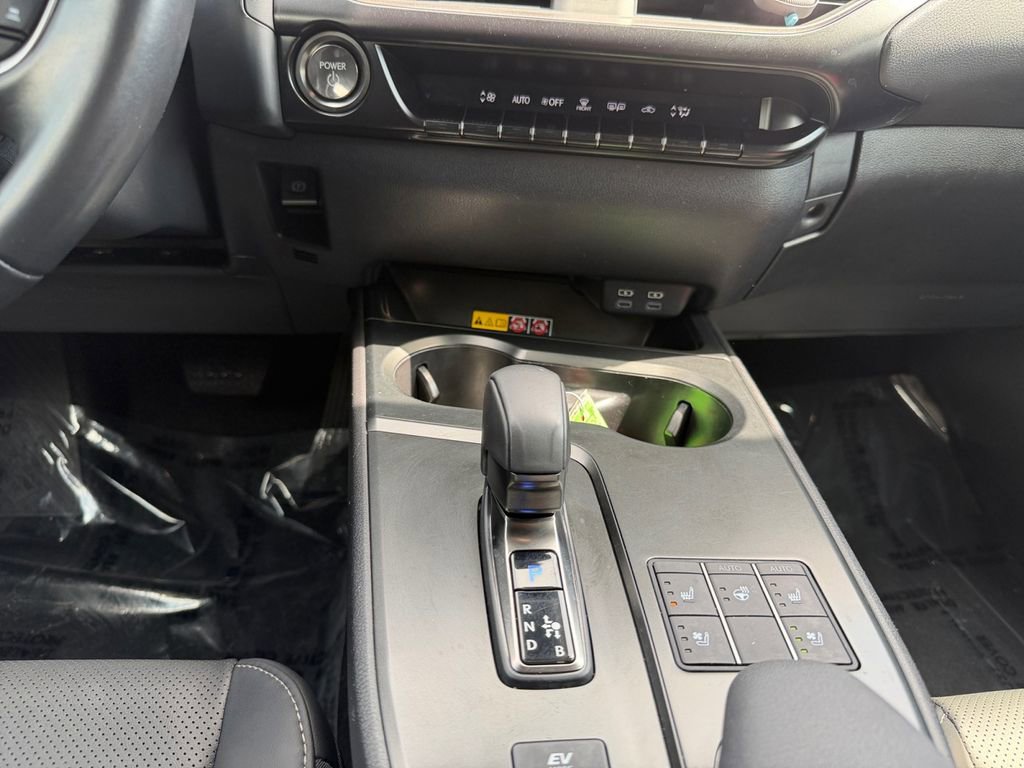 Used 2025 Lexus UX 300h AWD w/ Accessory Package (Z2) image 11