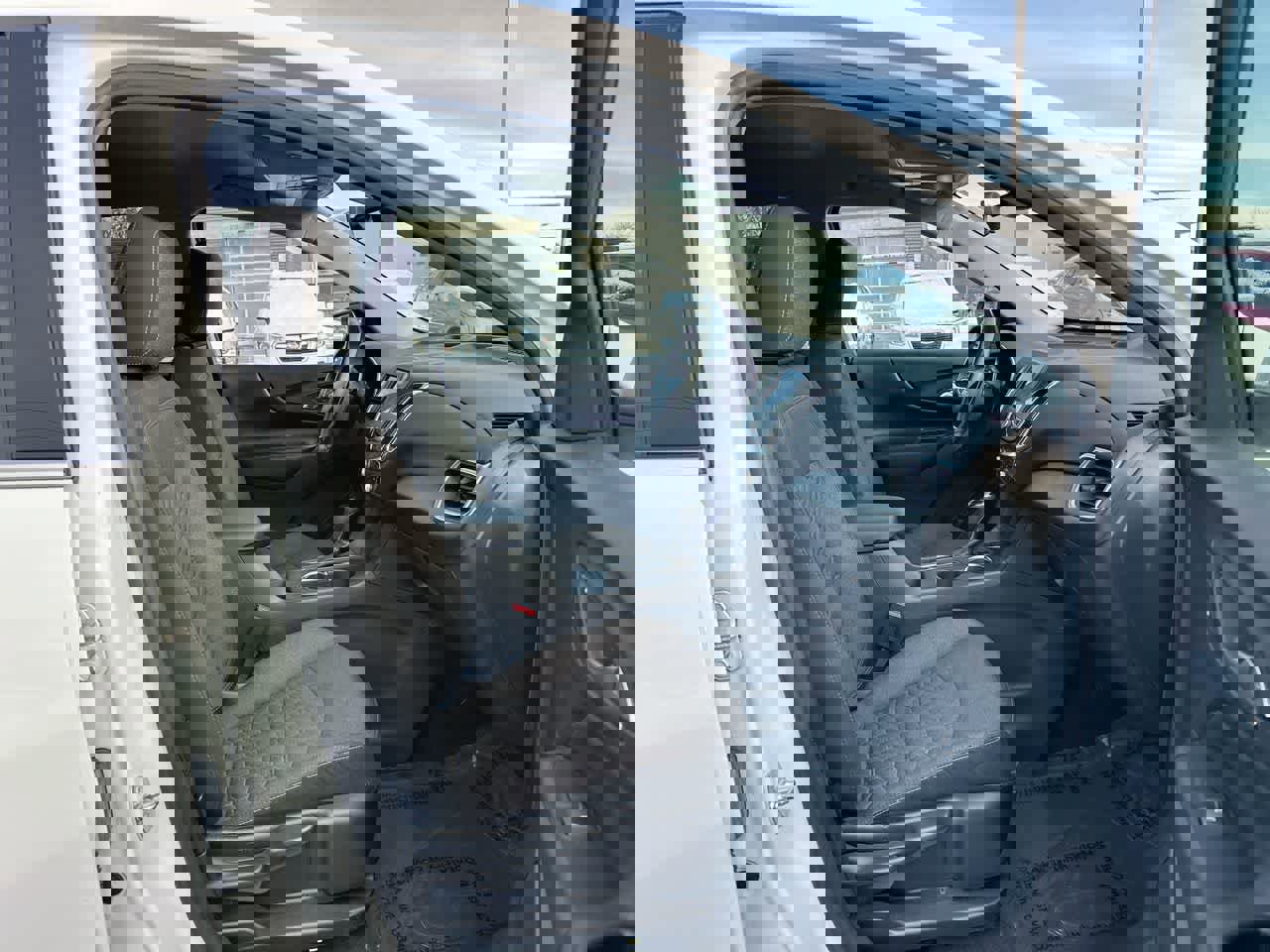 Used 2020 Chevrolet Equinox LT w/ Driver Convenience Package image 26