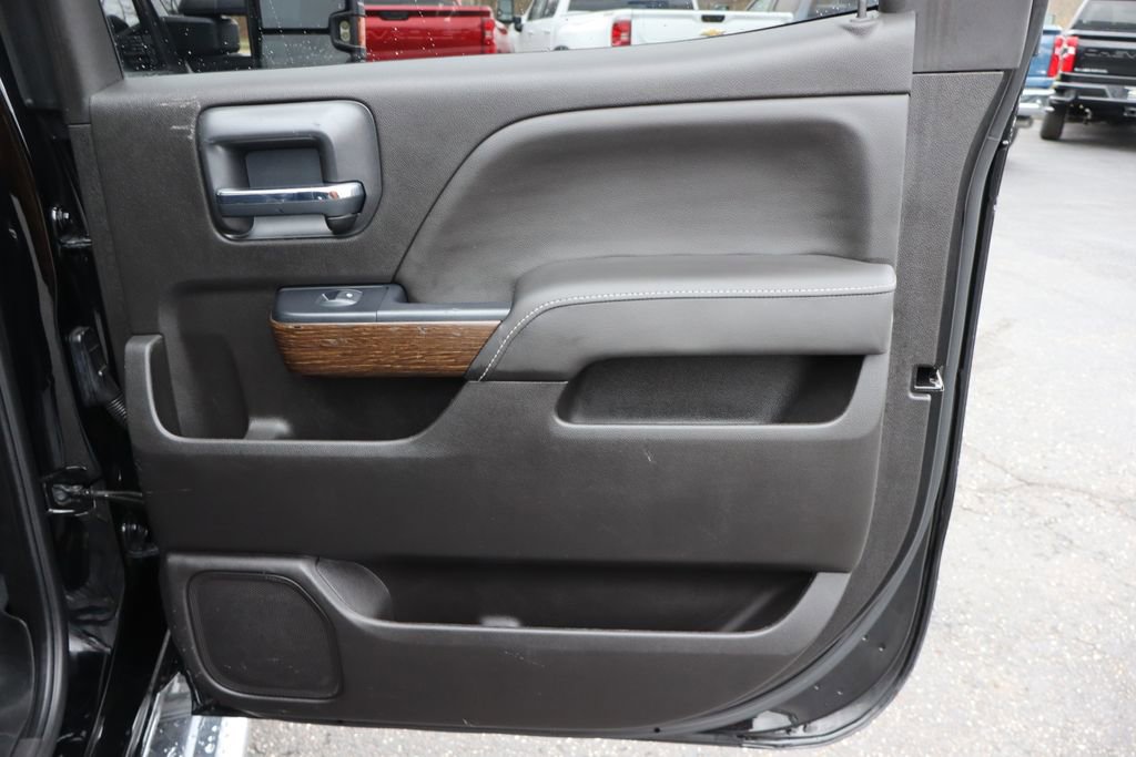 Used 2018 GMC Sierra 3500 Denali w/ Duramax Plus Package image 28