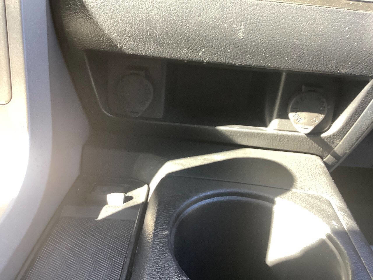 Used 2013 Toyota Tundra Grade 4x4 4dr CrewMax Cab Pick image 42