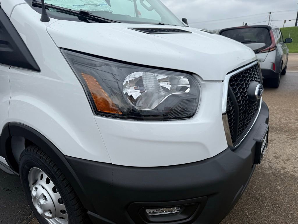 New 2025 Ford Transit 250 148 Medium Roof Extended AWD w/ Exterior Upgrade Package image 28