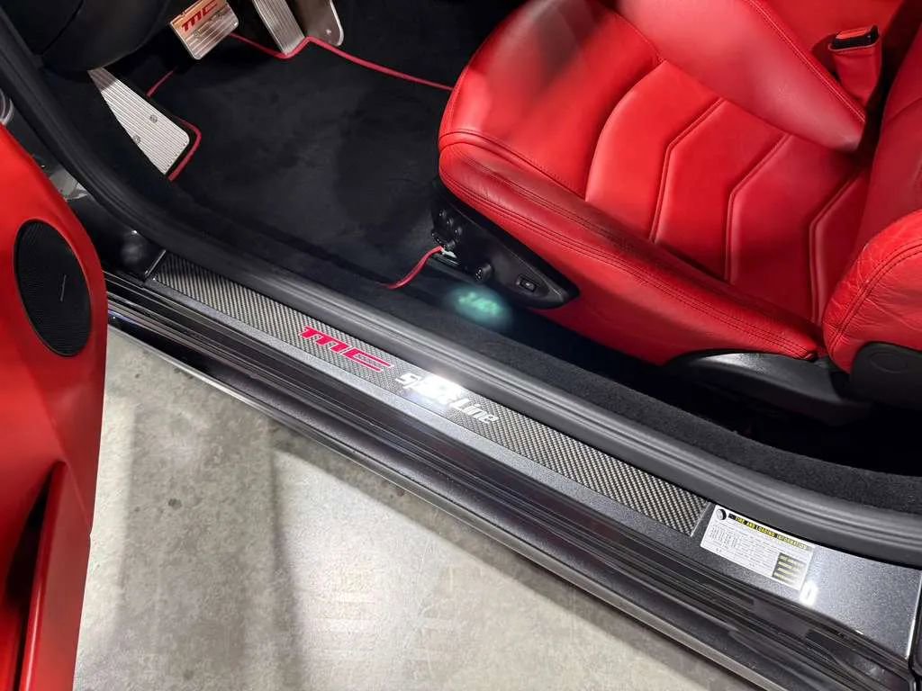 Used 2018 Maserati GranTurismo MC image 43