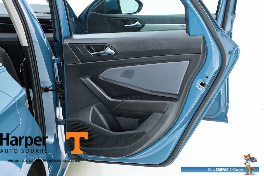 Used 2025 Volkswagen Jetta SE w/ Sunroof Package FWD image 30