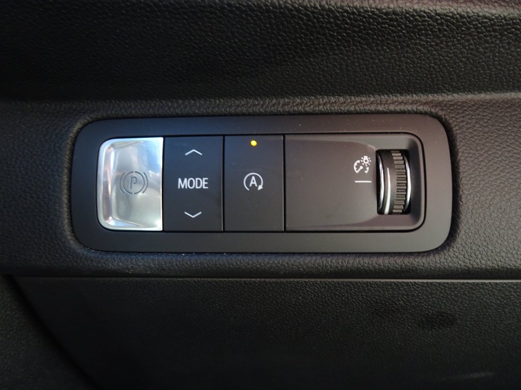 Used 2024 Chevrolet Traverse LT FWD image 24