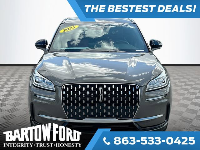Used 2025 Lincoln Corsair Reserve image 2