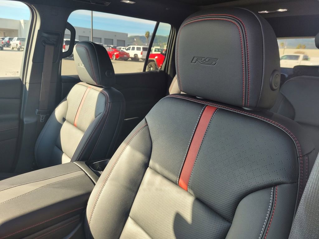 New 2026 Chevrolet Traverse RS w/ LPO, Floor Liner Package image 13