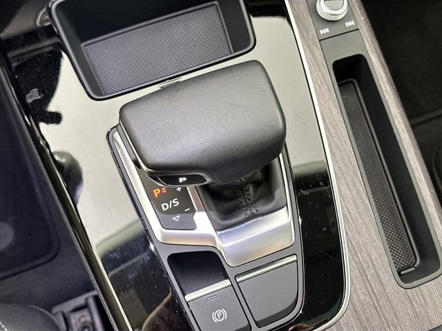 Used 2023 Audi Q5 2.0T Premium w/ Convenience Package image 14