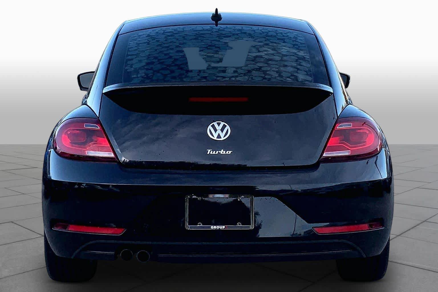 Used 2017 Volkswagen Beetle 1.8T Classic FWD image 5