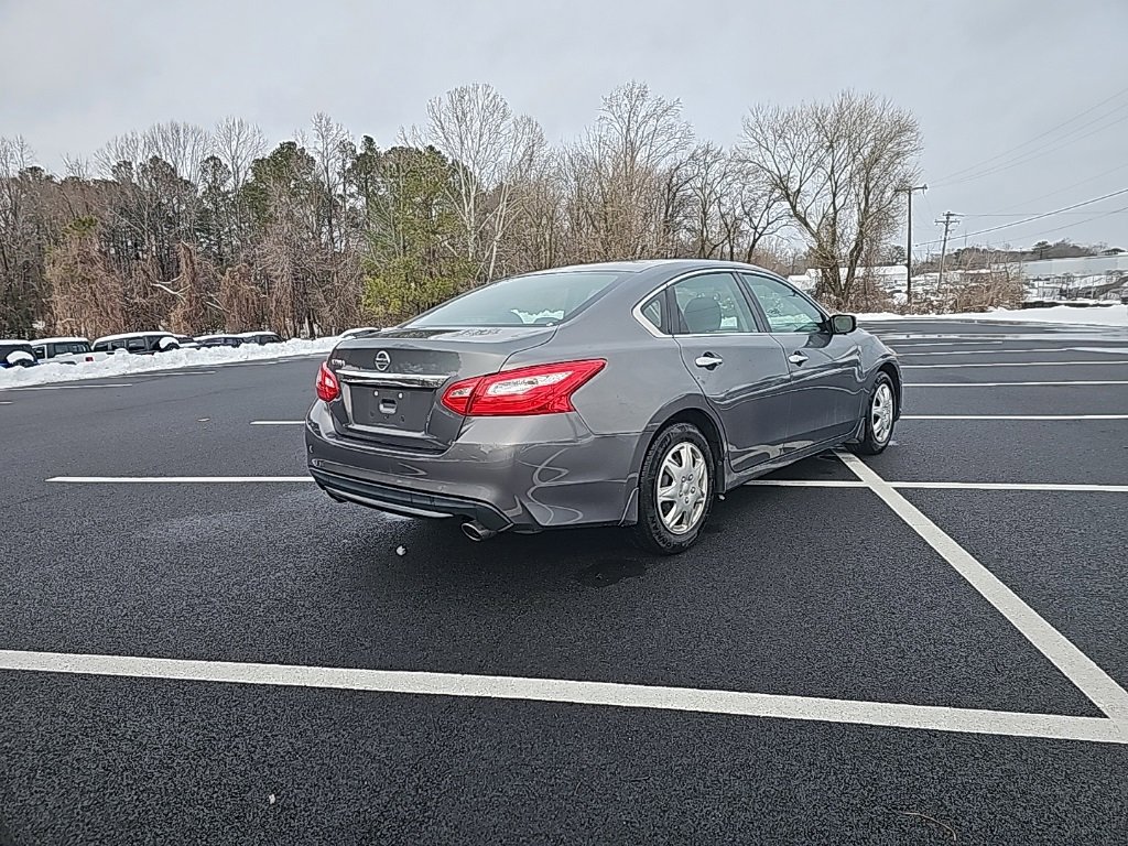 Used 2017 Nissan Altima 2.5 S w/ Power Driver Seat Package image 5