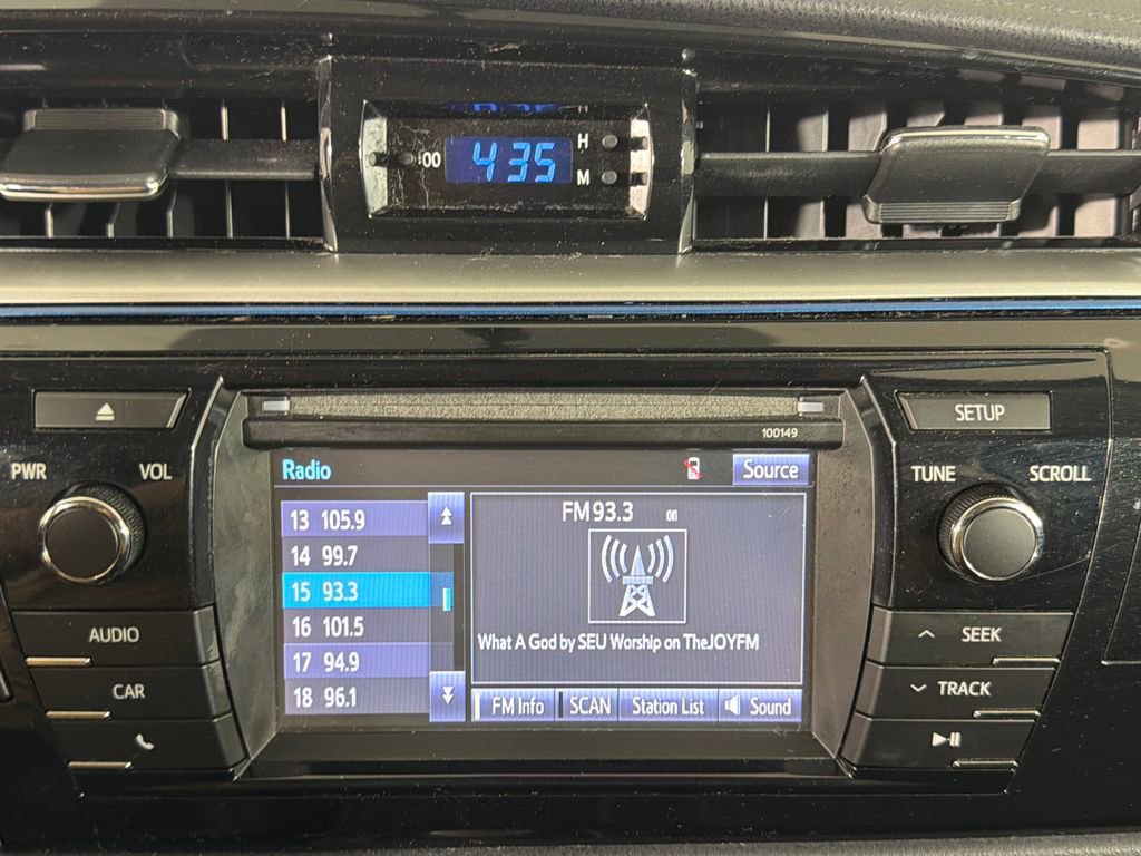 Used 2014 Toyota Corolla S image 28