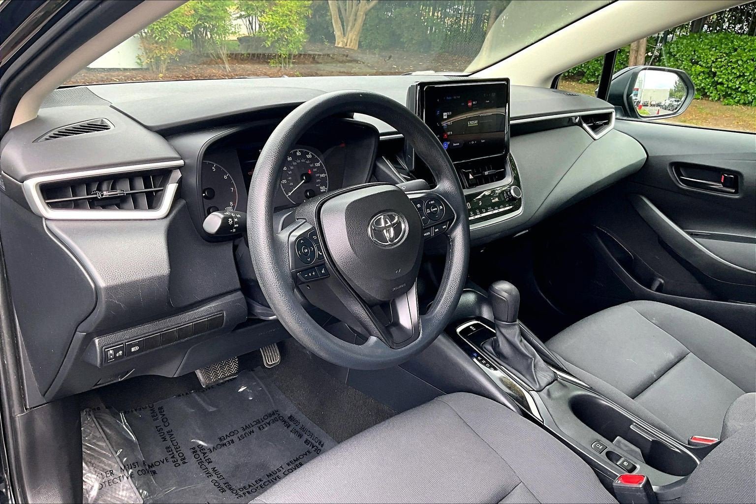 Used 2023 Toyota Corolla LE w/ Carpet Mat Package (TMS) FWD image 13