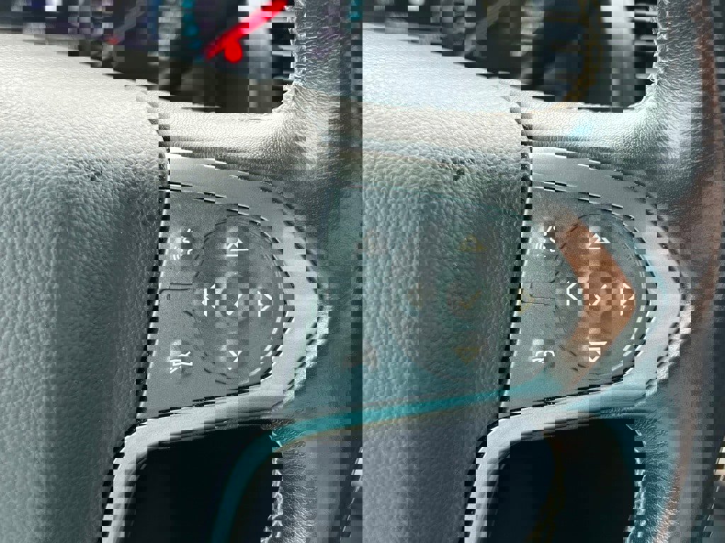 Used 2019 Chevrolet Suburban LT image 18