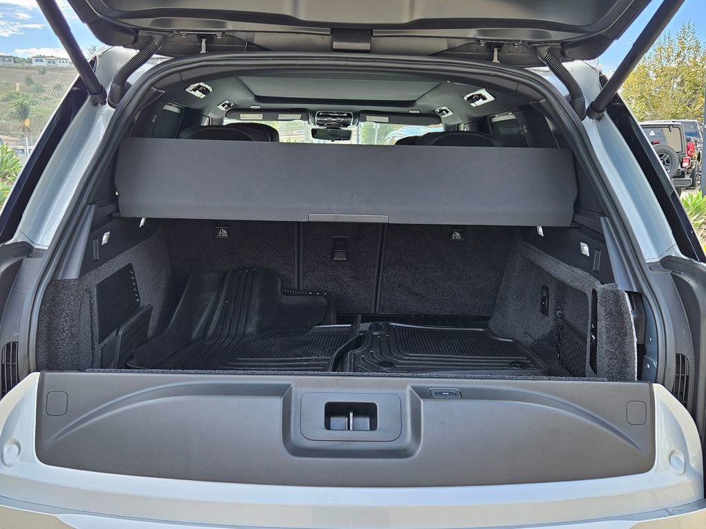 Used 2023 Land Rover Range Rover Autobiography image 23