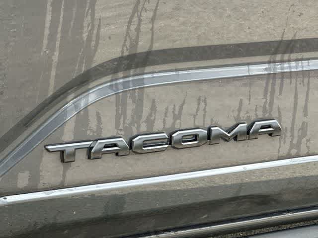 Used 2025 Toyota Tacoma TRD Sport AWD/4WD image 17