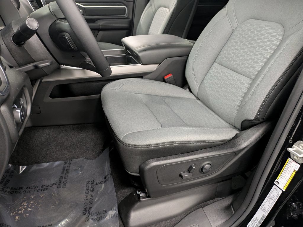 Used 2025 RAM 1500 Big Horn AWD/4WD image 14