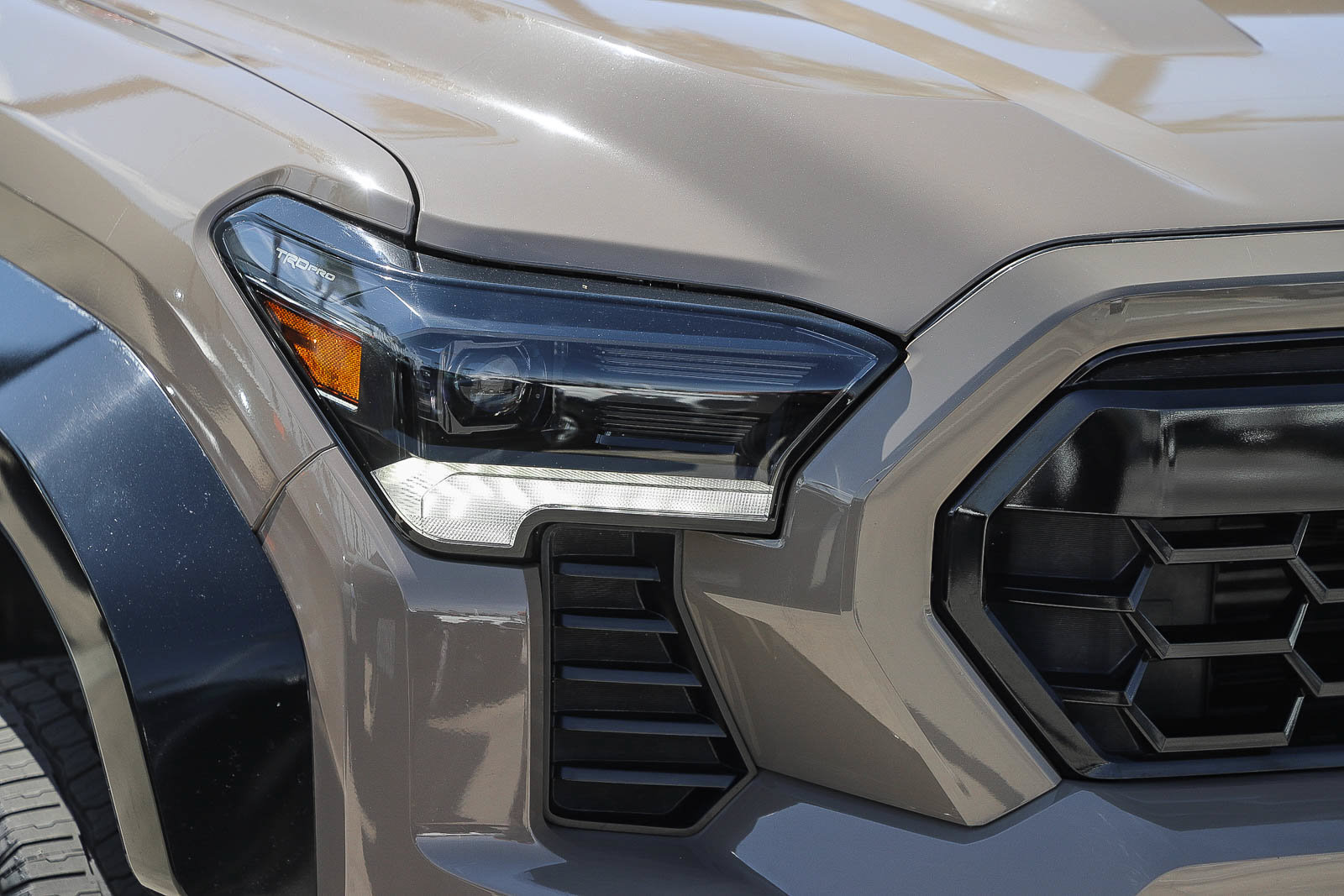 Used 2025 Toyota Tacoma TRD Pro AWD/4WD image 4