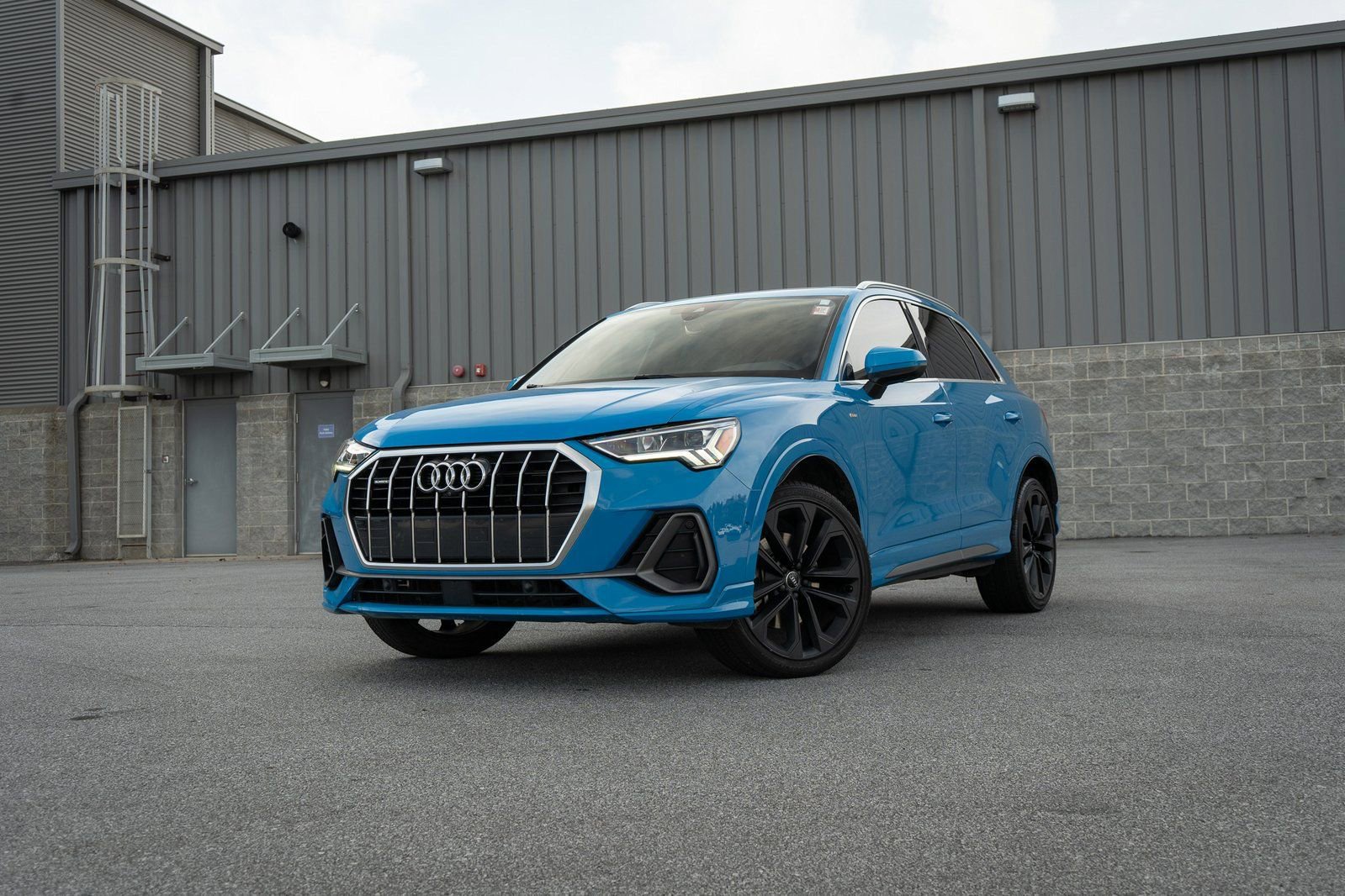 Used 2020 Audi Q3 2.0T Prestige w/ Prestige Package image 1