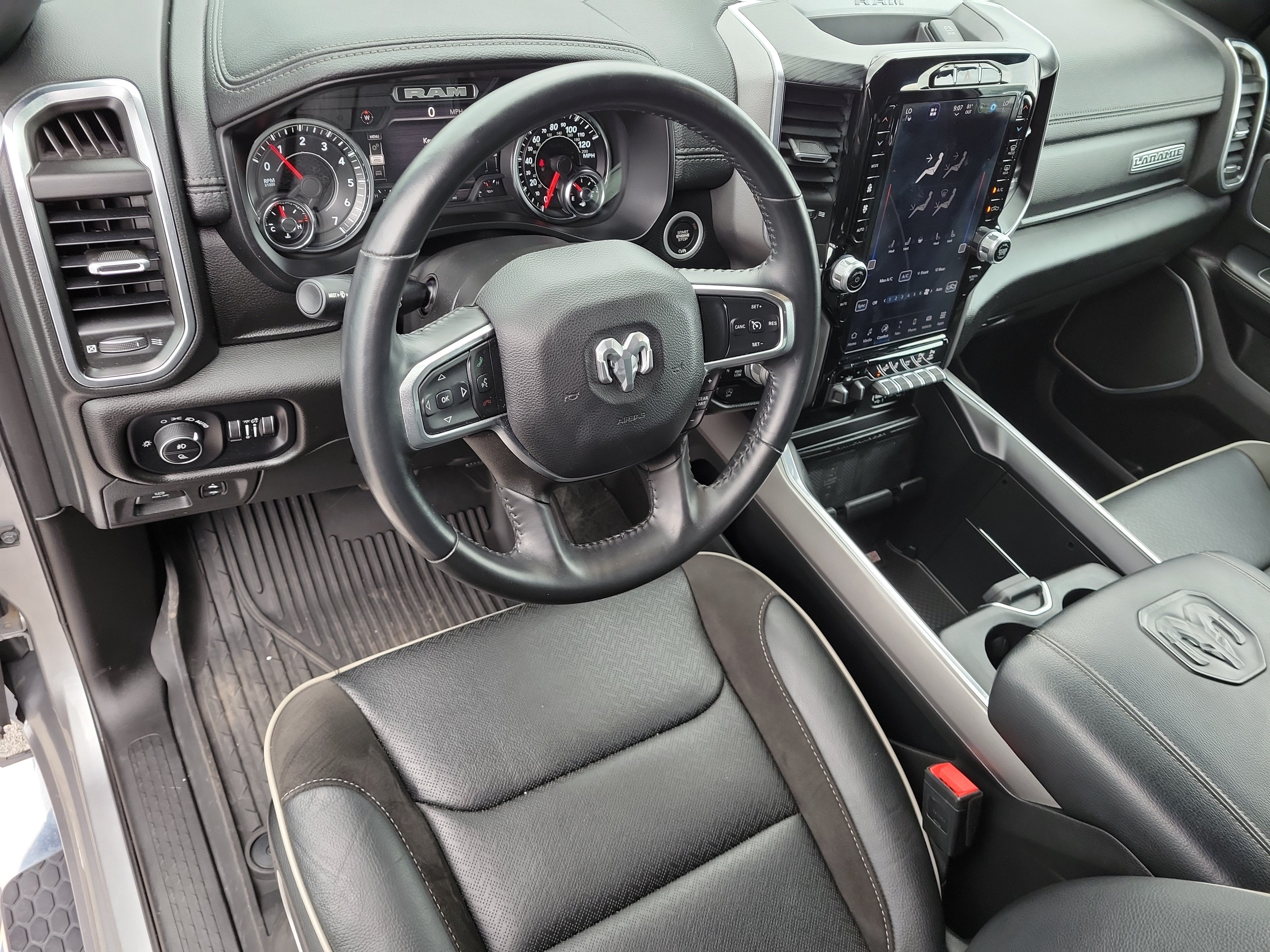 Used 2023 RAM 1500 Laramie AWD/4WD image 13