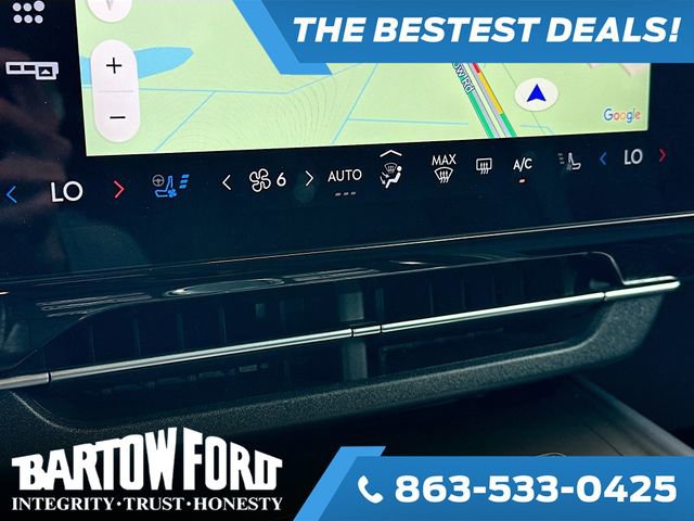 Used 2025 Lincoln Nautilus Reserve image 16