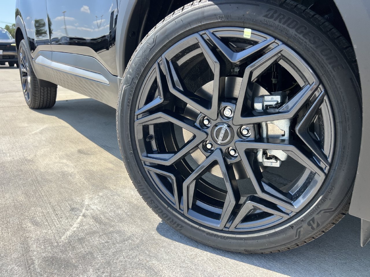 New 2027 Nissan Kicks SR AWD/4WD image 7