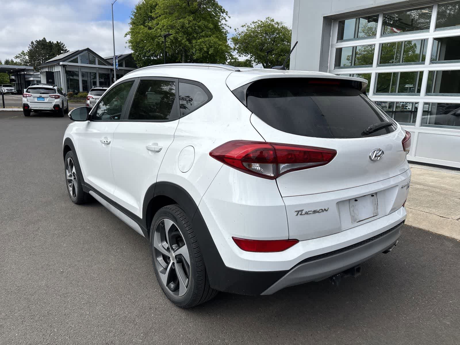 Used 2017 Hyundai Tucson Sport w/ Cargo Package AWD/4WD image 3