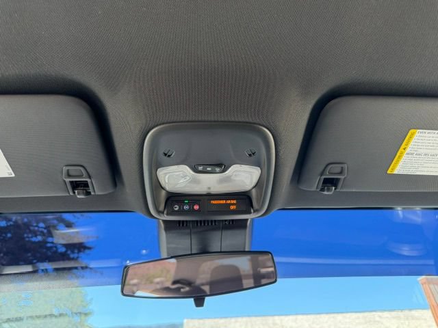 Used 2023 Chevrolet Colorado Trail Boss w/ Technology Package AWD/4WD image 16
