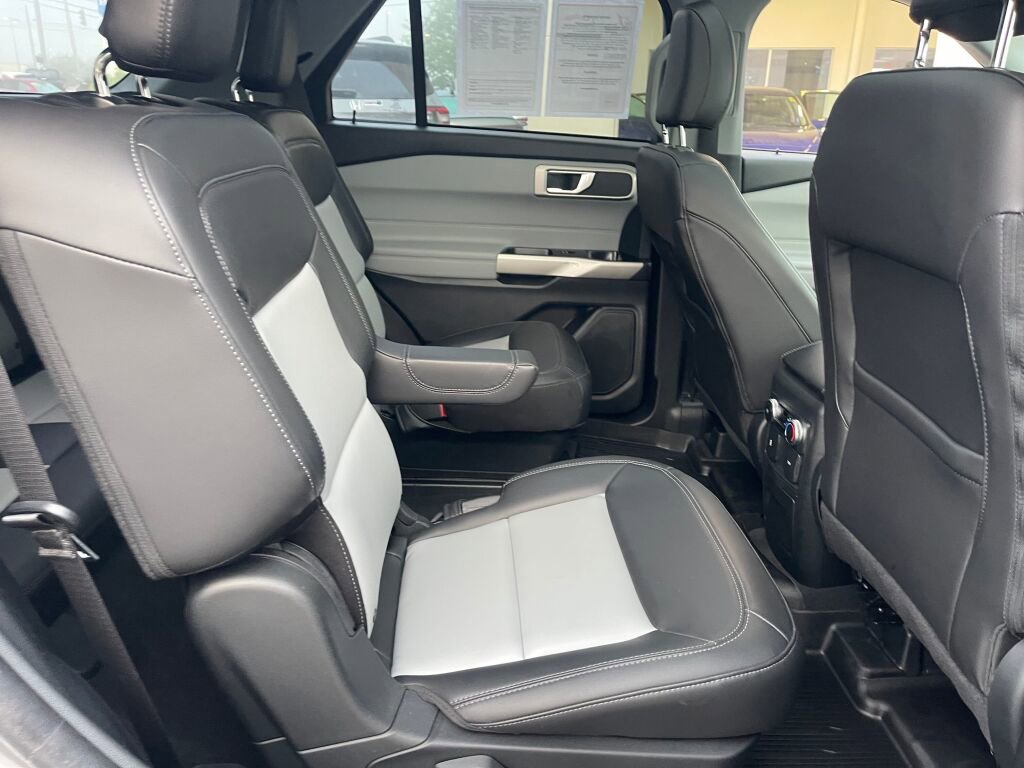 Used 2023 Ford Explorer XLT w/ Equipment Group 202A image 22