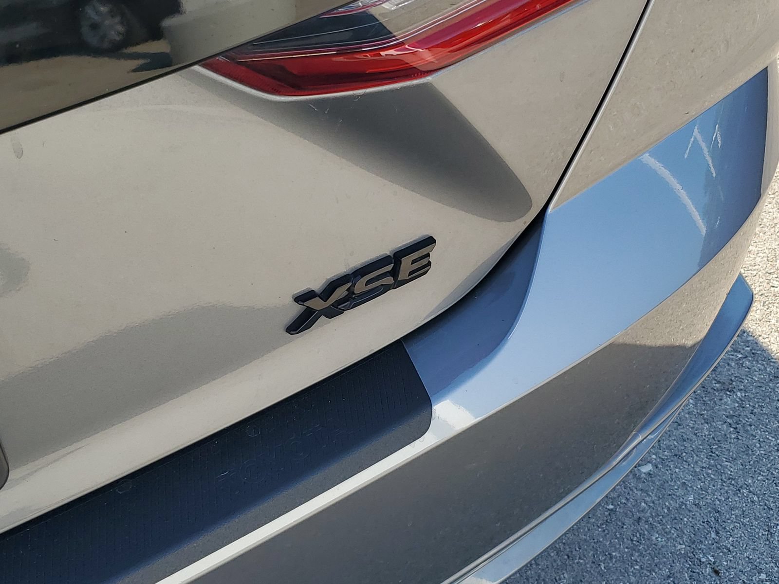 Used 2025 Toyota Camry XSE FWD image 8
