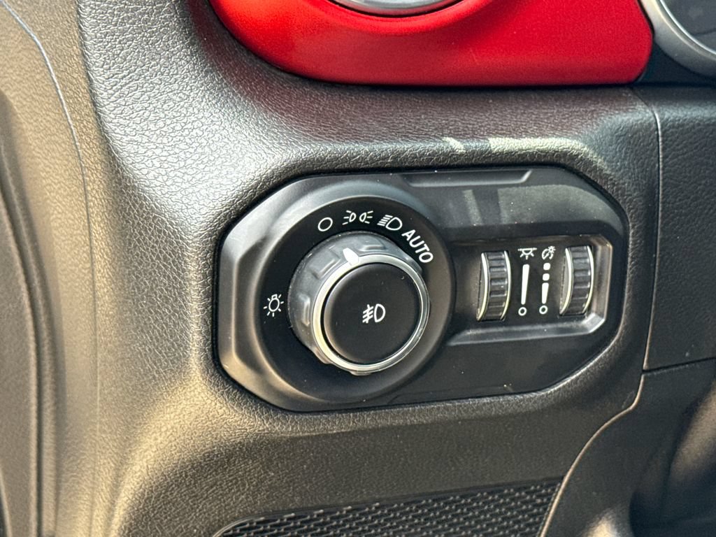 Used 2020 Jeep Wrangler Unlimited Rubicon AWD/4WD image 23