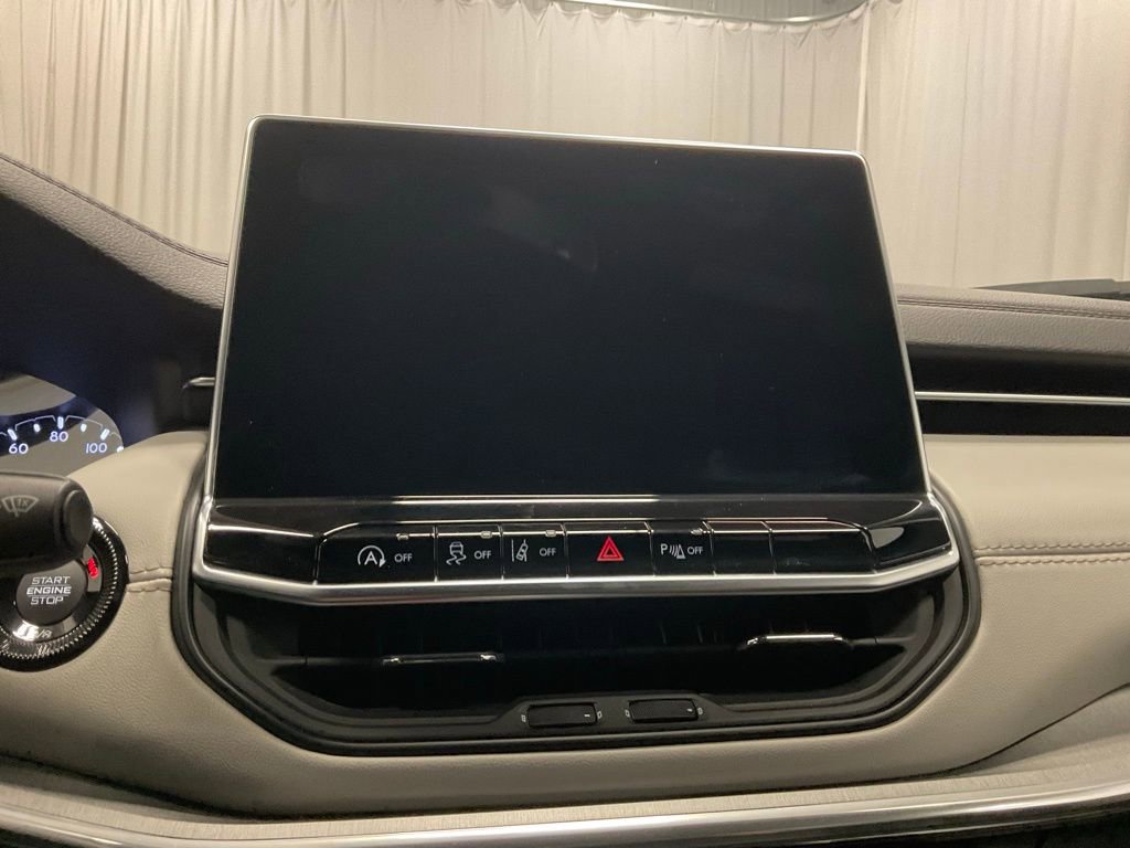 Used 2024 Jeep Compass Limited image 20