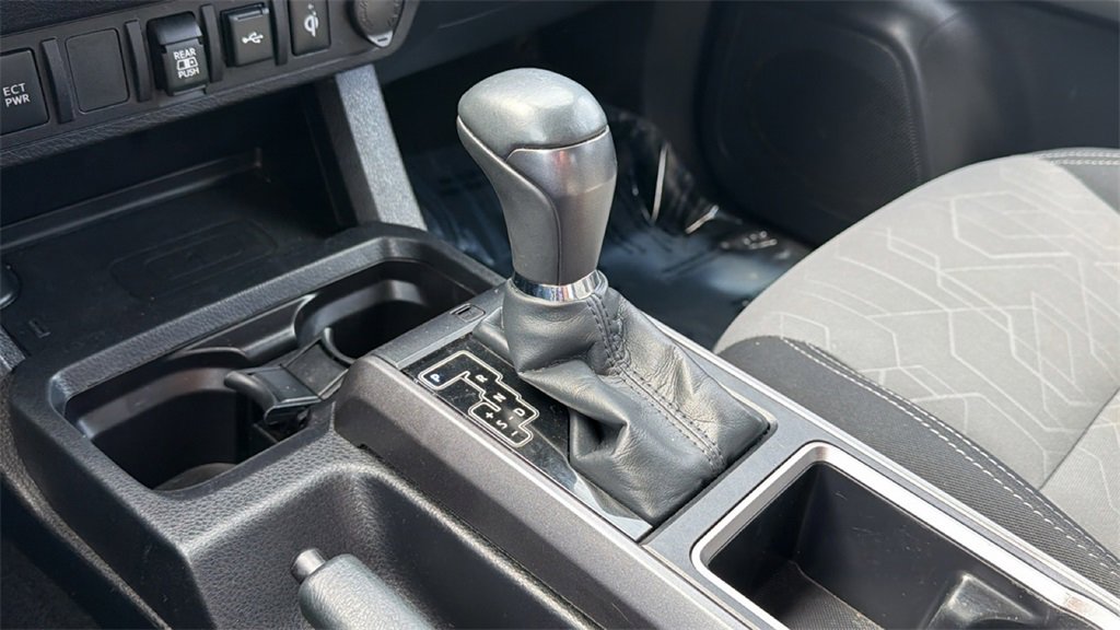 Certified 2023 Toyota Tacoma TRD Off-Road image 33