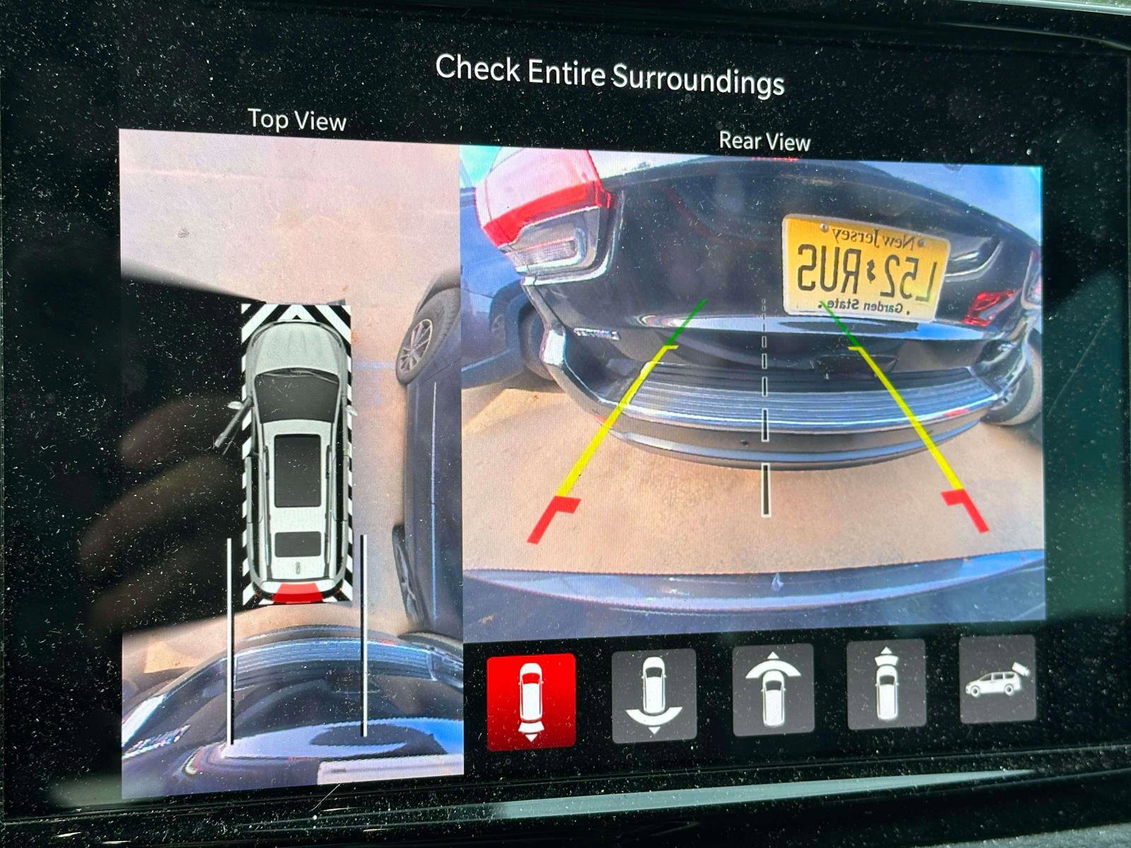 Used 2022 Chrysler Pacifica Limited w/ S Appearance Package image 25