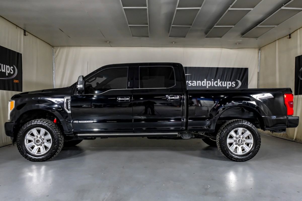 Used 2017 Ford F250 Platinum w/ FX4 Off-Road Package image 11