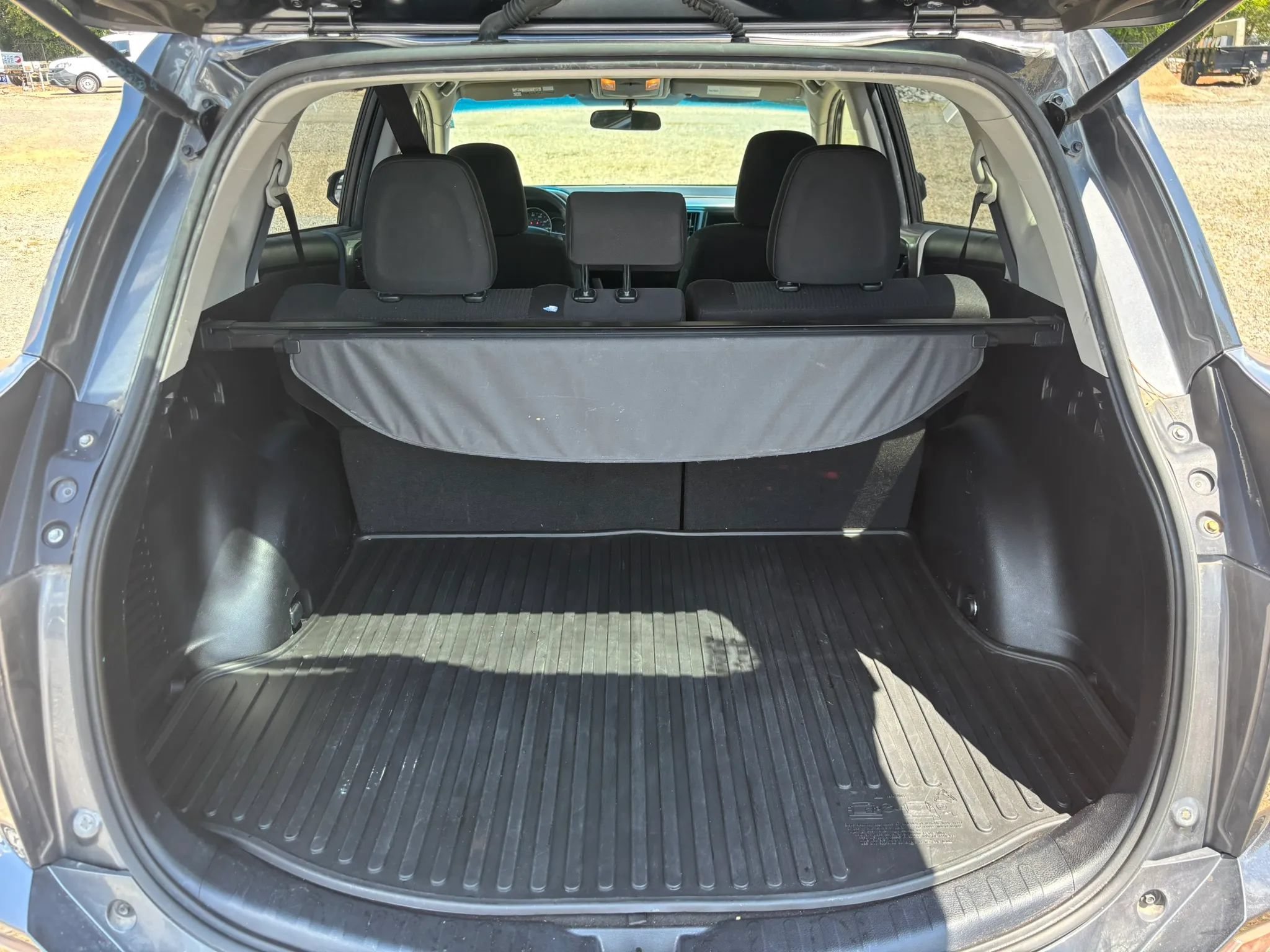 Used 2016 Toyota RAV4 LE FWD image 15