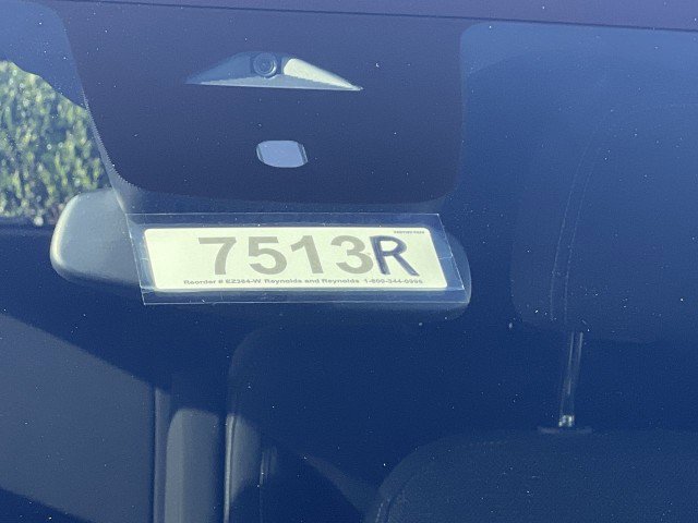 Used 2025 Chevrolet Traverse LT image 34