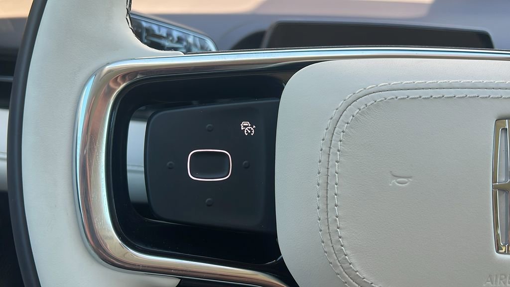 New 2025 Lincoln Nautilus Black Label w/ Jet Appearance Package AWD/4WD image 19